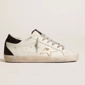 Zapatos deportivos de diseño sencillo con forma de estrella de cinco puntas, zapatos de marca antibacterianos, zapatos deportivos básicos populares. - Product Image 4