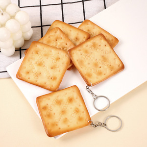 Pendentif PVC Simulation Biscuit Apéritif, Jouet Amusant de Simulation de Snack, Porte-clés Carré Faux Biscuit Ornemental - Product Image 1