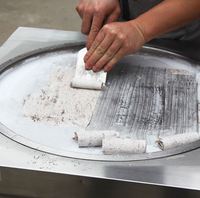Machine à glaces frites à double bac 2026 avec congélateur, qualité alimentaire commerciale, pour la friture de gelato, de fruits et de yaourt