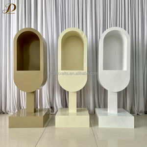 บูธโทรศัพท์สำหรับบันทึกข้อความเสียงงานแต่งงานแบบปรับแต่งได้ของ JINDA รุ่นวินเทจทรงวงรี พร้อมโทรศัพท์ย้อนยุคและของตกแต่งดอกไม้ - Product Image 3