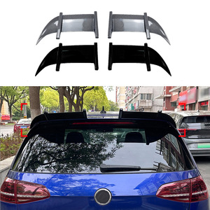 Aileron arrière Volkswagen Golf 7 Mk7 7.5 R Ducktail, noir piano, texture carbone, ABS, aileron de toit, modification extérieure - Product Image 1