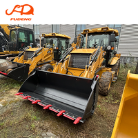 Chargeuse-pelleteuse Caterpillar 420F d'occasion, CAT 420F 4x4, chargeuse-tracteur-excavatrice avec peu d'heures de fonctionnement et en bon état