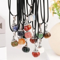 Pendentif mini citrouille en cristal naturel sculpté à la main, ornement en pierre précieuse de guérison pour bijoux DIY, décoration d'intérieur Halloween