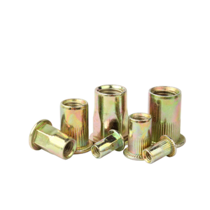Écrou à riveter moleté en alliage de zinc jaune pour plaque de châssis automobile, fixation métallique dorée pour assemblage de quincaillerie - Product Image 1