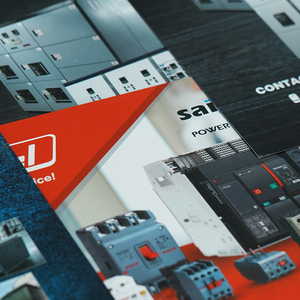 Vente en gros d'usine, flyers et dépliants imprimés numériquement de haute qualité, personnalisés en A4, A5, A6, avec reliure parfaite et gaufrage - Product Image 6