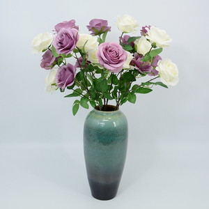 Flor artificial 3 cabezas <span class=keywords><strong>Rosa</strong></span> <span class=keywords><strong>holandesa</strong></span> <span class=keywords><strong>precio</strong></span> de fábrica boda hogar jardín restaurante decoración imitación seda <span class=keywords><strong>Rosa</strong></span> <span class=keywords><strong>holandesa</strong></span> 3 cabezas tallo - Product Image 4