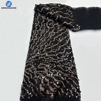 Tissu en dentelle de tulle brodé Sinya de luxe marron à paillettes ondulées et perles pour robe de mariée ou de soirée, vendu par 5 yards