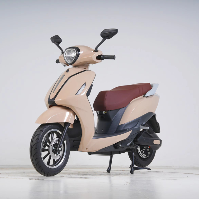 China Factory Wholesale Price 1500w Electric Scooter 2 Wheel 72v Electric Mobility Scooter Adult 60km/h
