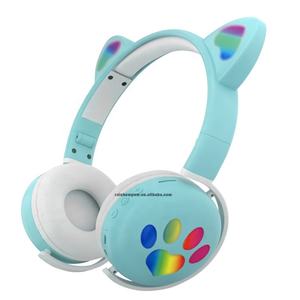 Audífonos Inalámbricos con Orejas de Gato KTP-101 <span class=keywords><strong>2022</strong></span>, Precio de Fábrica, Plegables, para Juegos, con Luces LED RGB, Bluetooth - Product Image 2