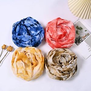 ผ้าคลุมศีรษะมุสลิมแบบผ้าชีฟองมุกย้อมสีแบบไท-ได ระบายอากาศได้ดี ผ้าคลุมไหล่ลายหินอ่อนไล่สีแบบออมเบร ผ้าพันคอแฟชั่นทรงสี่เหลี่ยมสำหรับฤดูร้อน รับทำโลโก้ตามสั่ง - Product Image 5