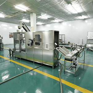 Ligne de production automatique industrielle de boissons et d'eau en bouteille 100BPH, système de <span class=keywords><strong>remplissage</strong></span> d'eau minérale pure à haute pression - Product Image 2
