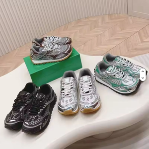 Sneakers alla Moda per Uomo e Donna, Nuove Scarpe BV di Design di Alta Qualità con Lacci Luminosi e Punta Morbida - Product Image 2