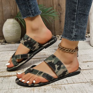 รองเท้าแฟชั่นไซส์ใหญ่พิเศษ คอลเลคชั่นฤดูร้อน 2024 รองเท้าส้นเตี้ยสไตล์เกาหลี รองเท้าแตะแบบสวมและรองเท้าลำลองสำหรับผู้หญิง รุ่น Roman Beach Womens231 231 - Product Image 1