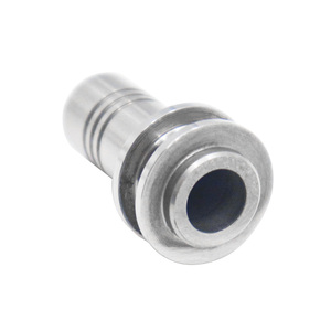 Raccord de tige creuse multi-épaules en acier inoxydable tourné, à axe rainuré, pour système de connecteurs de fluides - Product Image 3