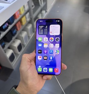 เหมาะสำหรับการใช้งานแบบแฮนด์ฟรี ช่วยให้ทำงานและใช้ชีวิตในบ้านได้อย่างมีประสิทธิภาพ สำหรับโทรศัพท์ 17 Pro Max รองรับภาษาอังกฤษ ชาร์จไร้สาย ทำให้การจัดการงานง่ายขึ้น - Product Image 1