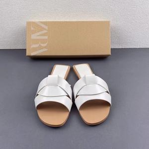 รองเท้าแตะแบบเปิดนิ้วเท้า ดีไซน์สายไขว้ สวมใส่สบาย ระบายอากาศได้ดี น้ำหนักเบา แฟชั่นใหม่สำหรับผู้หญิง สีนู้ด - Product Image 3