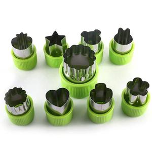 Emporte-pièces en acier inoxydable pour légumes, fruits, gâteaux et biscuits, avec poignée en <span class=keywords><strong>plastique</strong></span>, formes de fleurs et de dessins animés - Product Image 1