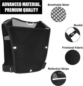 Lightweight Neoprene Polyester Reflective Running Vest with Front Zipper Breathable Outdoor Sports Phone Holder Customizable - Product Image 5