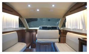 Yacht di Lusso Sportivo in Alluminio da 56 Piedi (17,18m) ODM OEM, Saldato, ad Alta Velocità, con Console Centrale, Pavimento Lucidato e Ampia Cabina - Product Image 3