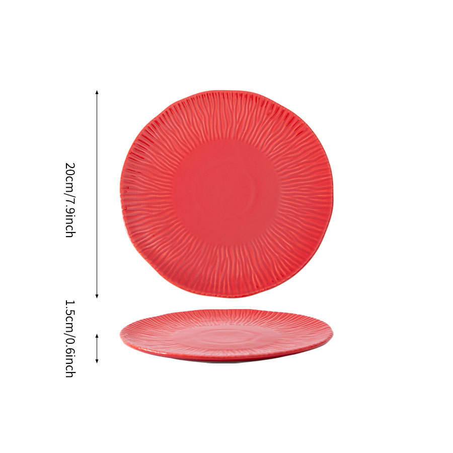 จานสีแดงขนาดเล็ก