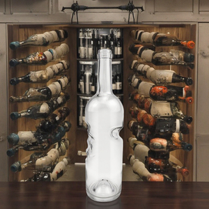 Botella de Vidrio para <span class=keywords><strong>Licor</strong></span> de 500, 700 y 750 ml, Acabado Mate Esmerilado, Color Negro, para Vodka, Ginebra, Aceite de Oliva y Licores, Disponible en Fábrica - Product Image 1