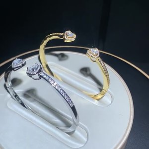 LiCai Halo Herz voller Diamanten CZ Armreifen 18 Karat vergoldeter Feder verschluss Iced Out Dünnes Armband Hip Hop Schmuck - Product Image 2