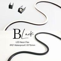 Bande LED flexible en silicone noir IP67 résistante à la pluie Ra95 CE BIS 15*15mm, lumière LED personnalisée, bande LED noire 24V Neon Flex
