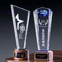 Médailles créatives personnalisées du trophée Aigle en cristal avec base en bois massif Trophée en cristal Toutes les occasions Sports Souvenir Cadeau plaques Trophée