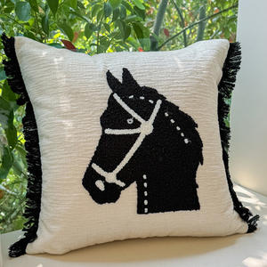 Estilo europeu Chenille elefante cavalo bordado sofá Throw cor preta fronha - Product Image 4