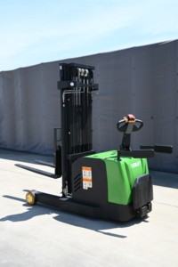 Heli chariot élévateur électrique 1500KG 2000KG camion à mât rétractable batterie au Lithium Mini empileur 3M USA Standard pour utilisation en usine chariot élévateur - Product Image 3