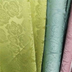 Polyester nhân tạo lụa thoáng khí mịn Jacquard Stretch <span class=keywords><strong>satin</strong></span> vải cho buổi tối mặc - Product Image 2