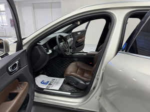 Voiture d'<span class=keywords><strong>occasion</strong></span> 2021 T5 AWD Intelligent Luxury Edition Vol vo <span class=keywords><strong>XC60</strong></span> - Product Image 5
