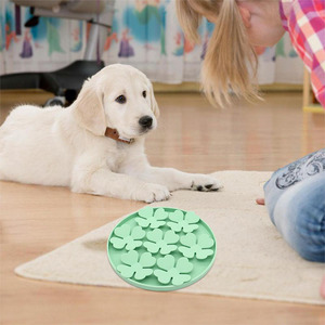Custom Macaroon Colors Flowers Round Non-slip Silicone <strong>Pet</strong> Lick Mat <strong>Durable</strong> Dog Slow Feeder <strong>Bowl</strong> Food Mat Pad with Suction Cups - Product Image 5