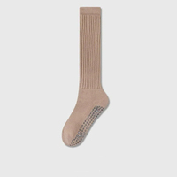 Chaussettes de yoga chaudes antidérapantes en coton pour femmes, idéales pour le Pilates, vente en gros