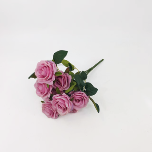 Prix d'usine Nouveau design 7 têtes de rose artificielle en soie et bouquet de fausses roses colorées pour la décoration de mariage et d'événements - Product Image 3