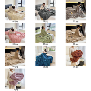 Couverture confortable en <span class=keywords><strong>fausse</strong></span> <span class=keywords><strong>fourrure</strong></span> pour canapé couverture rayée en peluche chaude pour canapé chambre salon décor à la maison idée cadeau d'hiver - Product Image 2
