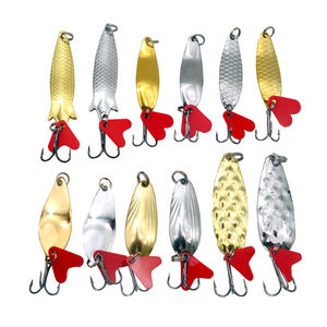 Esche artificiali in metallo color oro e argento con lama a cuore rosso per la <span class=keywords><strong>pesca</strong></span> a spinning - Product Image 1