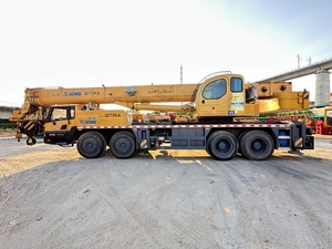 Grúa sobre orugas usada XCM-G QY50KA de 50 toneladas con pluma telescópica, motor PLC y caja de cambios, procedente de Emiratos Árabes Unidos. - Product Image 3