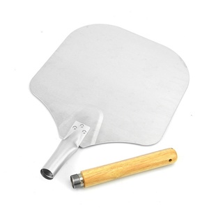 Offre Spéciale : Spatule à Pizza Carrée en Aluminium avec Manche en Bois – Accessoire Essentiel pour Four - Product Image 2