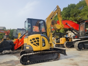 Pelleteuse sur chenilles KOMATSU d'occasion PC35MR-3 bon marché, excavatrices KOMATSU à PC55MR-3 PC35MR-3 d'occasion japonaises en Offre Spéciale - Product Image 4