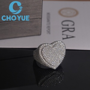 Anillo de Corazón de Plata de Ley 925 con Incrustaciones de Diamantes Moissanite VVS que Pasan la Prueba del Diamante, Estilo Hip Hop - Product Image 5