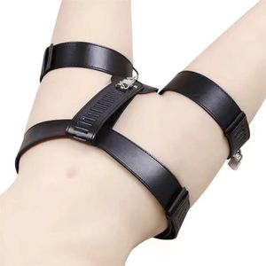 ชุดอุปกรณ์เซ็กซ์บอนด์ดี BDSM สำหรับผู้ใหญ่ พร้อมกุญแจมือปรับระดับได้ กางเกงรัดรูปพร้อมกุญแจล็อค และกางเกงรัดรูป - Product Image 2