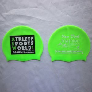 <span class=keywords><strong>Bonnet</strong></span> <span class=keywords><strong>de</strong></span> <span class=keywords><strong>bain</strong></span> en silicone haute élasticité imprimé personnalisé <span class=keywords><strong>bonnet</strong></span> <span class=keywords><strong>de</strong></span> <span class=keywords><strong>bain</strong></span> <span class=keywords><strong>triathlon</strong></span> rouge avec logo - Product Image 3