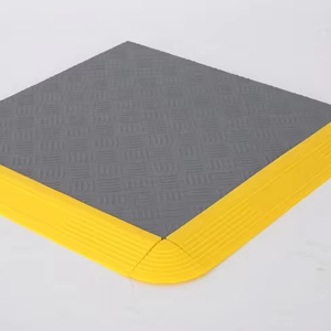 Carreaux de sol à emboîtement pour garage Carrelages de sol solides en PP imperméables et antidérapants <span class=keywords><strong>Traitement</strong></span> de surface pour parquet - Product Image 1