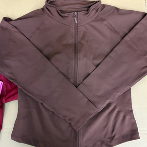 Giacca da Yoga Leggera da Donna di Alta Qualità in Nylon, Traspirante ad Asciugatura Rapida, Senza Cuciture con Zip Integrale ed Elasticità Quadridirezionale, per Sport - Product Image 6