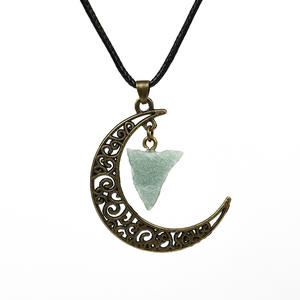 Collier en pierre de cristal naturelle polie en forme de croissant de lune, bijoux transfrontaliers Europe-États-Unis, tendance, <span class=keywords><strong>pour</strong></span> femme, <span class=keywords><strong>niche</strong></span> - Product Image 5