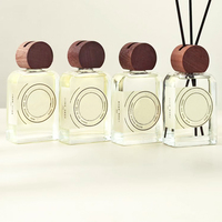 Vaporisateur extérieur personnalisé clair 120ml 200ml 300ml Bouteilles de diffuseur en verre à épaulement rond et carré plat