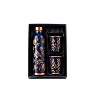 Moderno Juego de Botellas de Agua de Cobre Azul Marino con 2 Tazas, Frasco Portátil con Diseño Floral Dorado, Caja de Regalo - Product Image 1