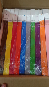 Pulseras de Papel Sintético Impresas Digitalmente con Arte Folclórico, Resistentes al Agua, con Logotipo y Color Personalizados, 19x250mm, Paquete de 1000 para Promociones de Eventos - Product Image 4