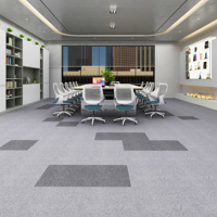 Dalles de moquette carrées emboîtables en nylon de marque exclusive, antistatiques, amorties, antidérapantes, insonorisées, adaptées aux animaux domestiques, fabriquées à la machine